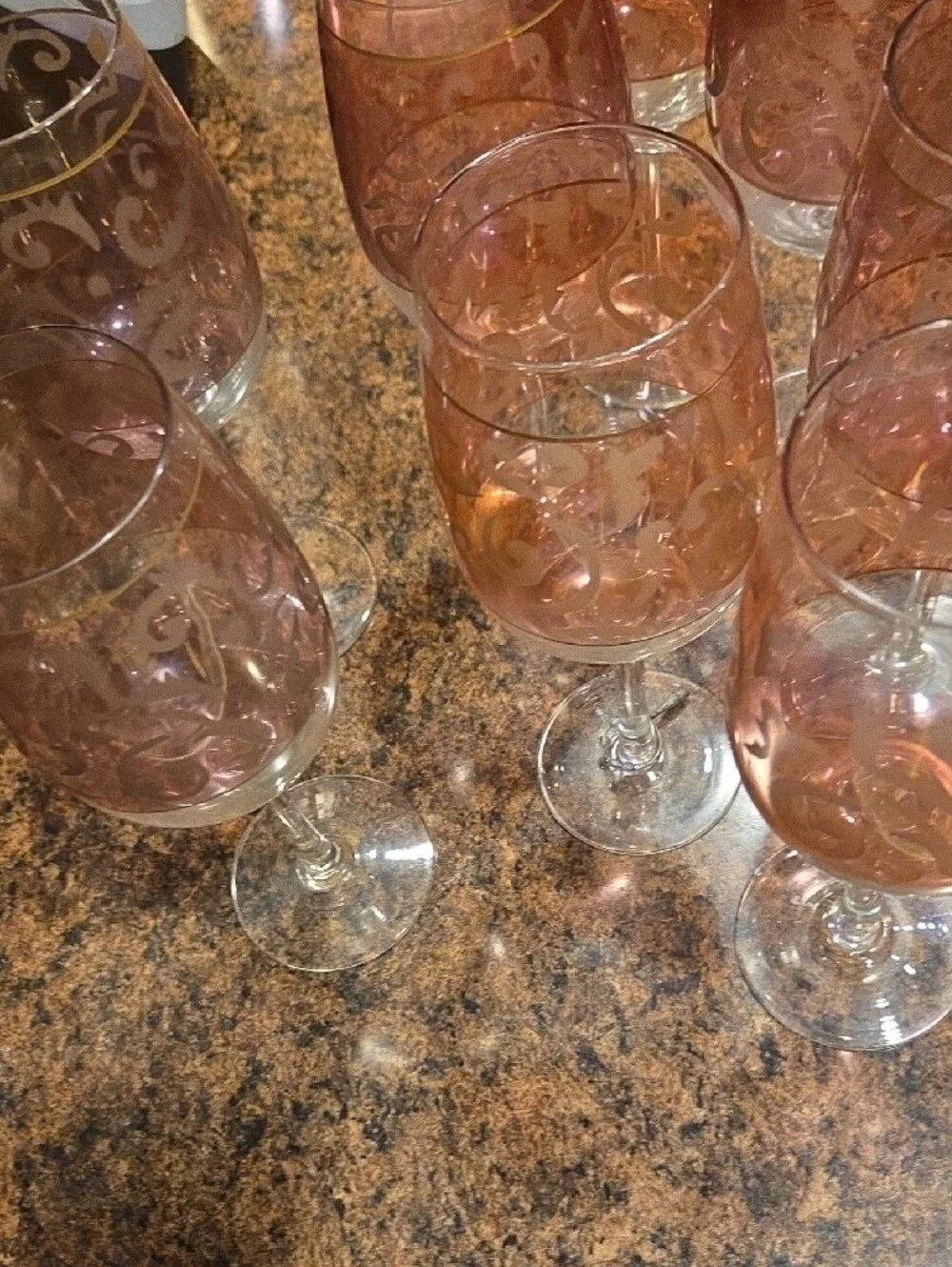 Elegant Rose Gold-Trim Wine Glasses - Set of 10